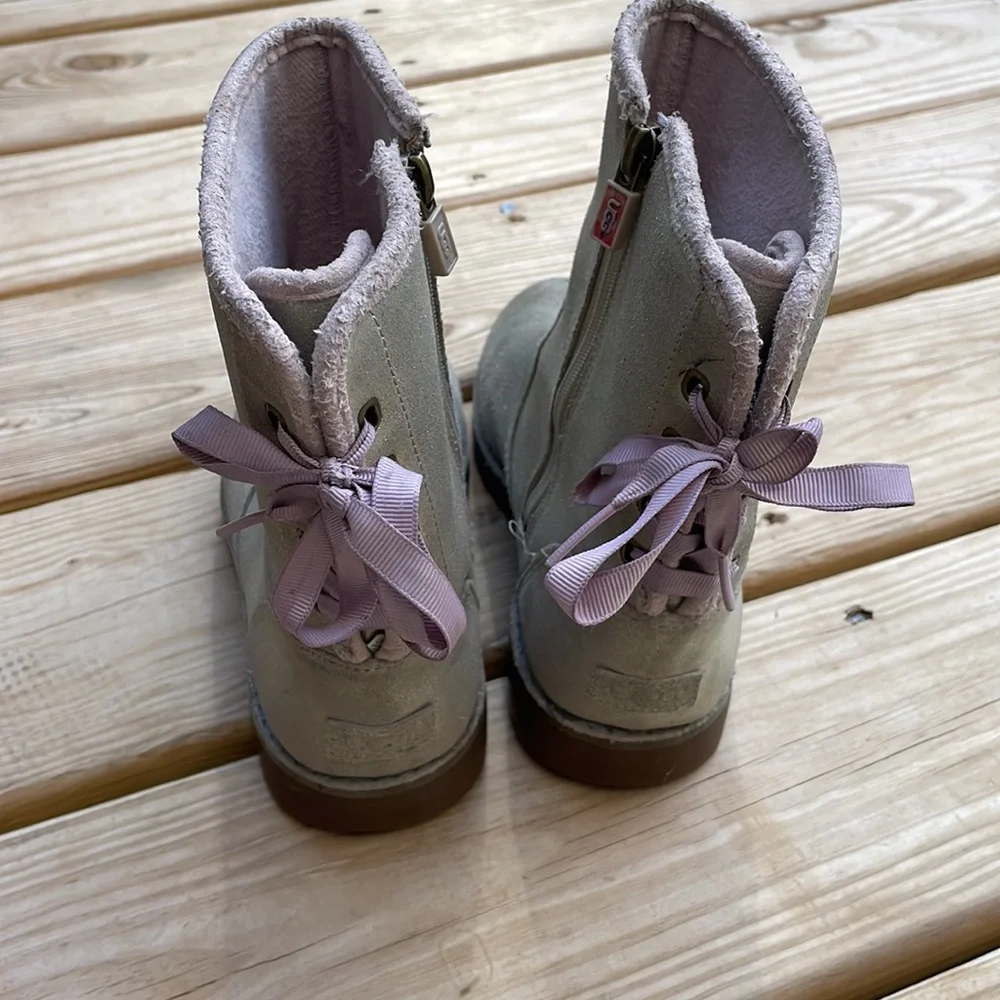 UGG Girls Corene Metallic Taupe Back Bow Winter Boots Size US 3